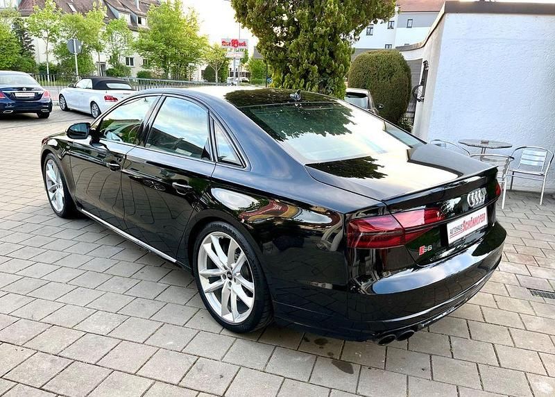 Gebraucht Audi S8 plus Sport 605 PS (444 kW) 2017 Schwarz Limousine
