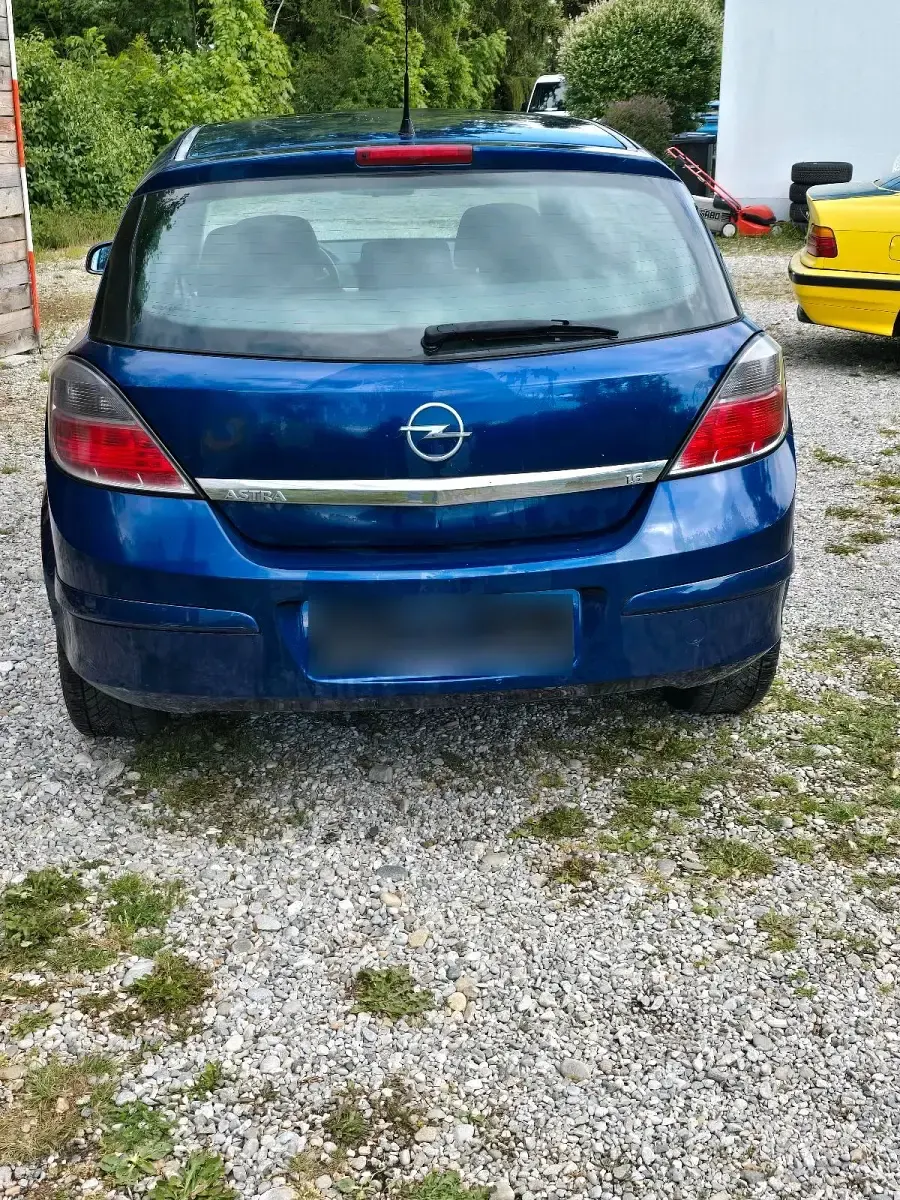 Gebraucht Opel Astra 116 PS (85 kW) 2007 Blau Kleinwagen