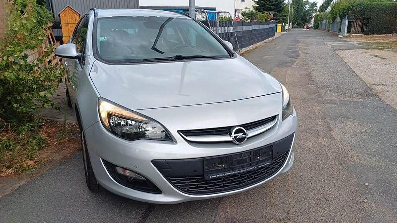 Silber Gebraucht 2016 Opel Astra Active Kombi | 4.500 € (Superpreis) - Bild 1/4