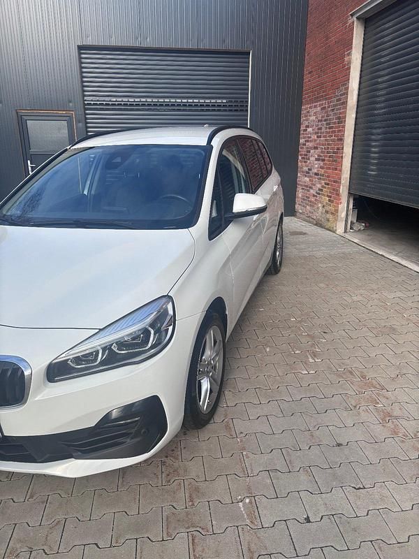 Gebraucht BMW 218 Efficient Dynamics 150 PS (110 kW) 2019 Weiß Kombi