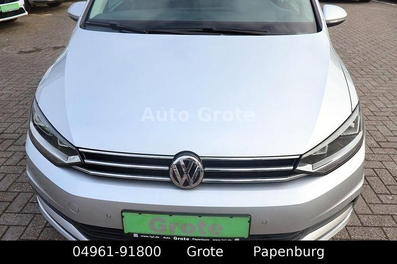 Gebraucht VW Touran Edition 150 PS (110 kW) 2019 Silber Van / Kleinbus