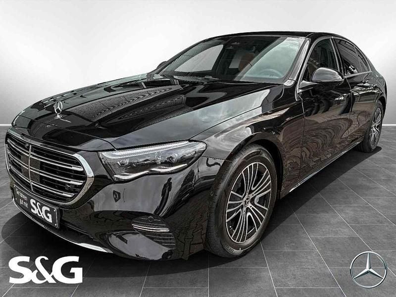 Metalliclack obsidianschwarz Gebraucht 2024 Mercedes E220 Exclusive Limousine | 59.977 € (Teuer) - Bild 1/4