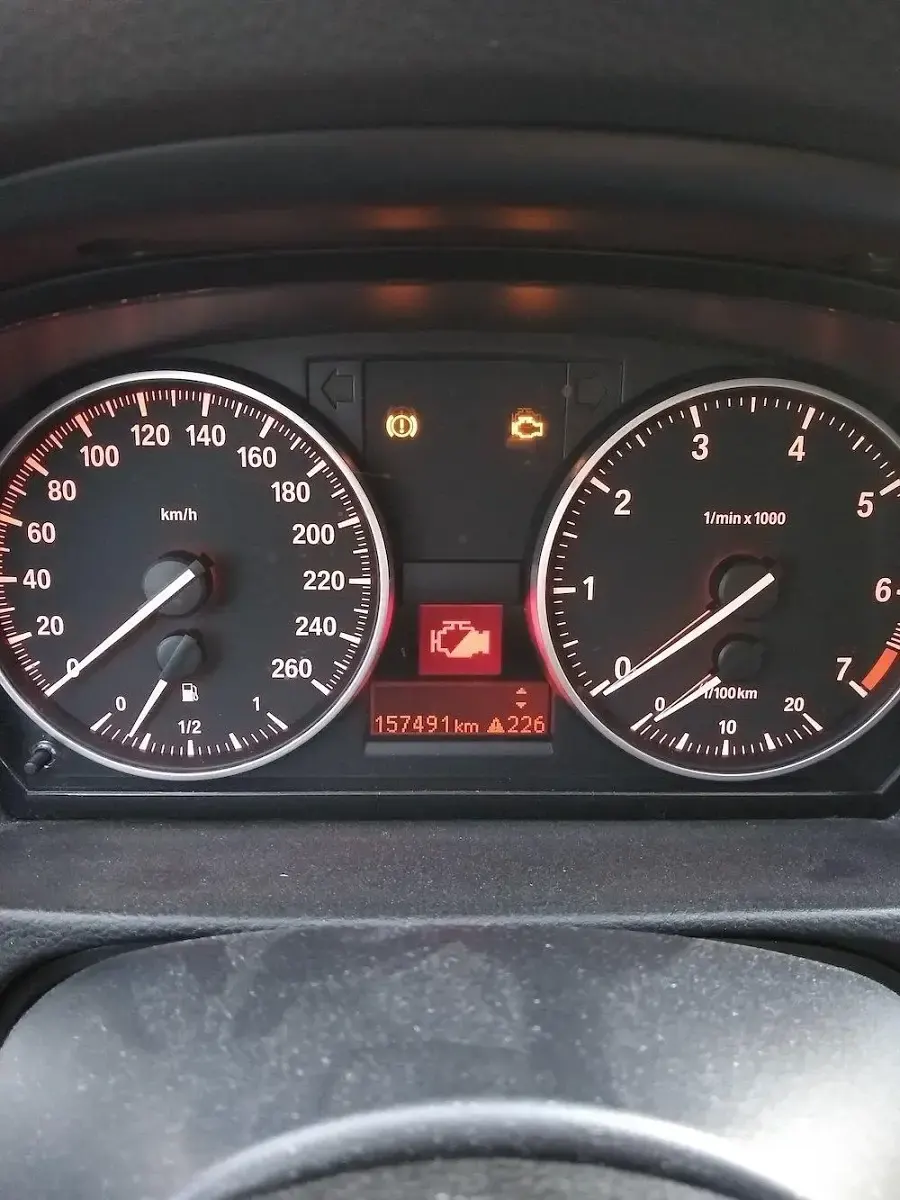 Second-hand BMW 318 143 CP (105 kW) 2009 Negru Break