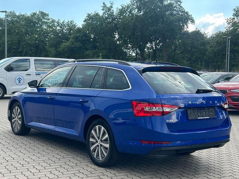 Gebraucht Skoda Superb Ambition 218 PS (160 kW) 2022 Blau Kombi