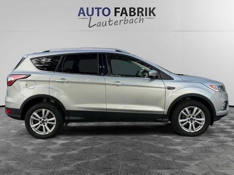 Gebraucht Ford Kuga Business Edition 150 PS (110 kW) 2016 Grau SUV