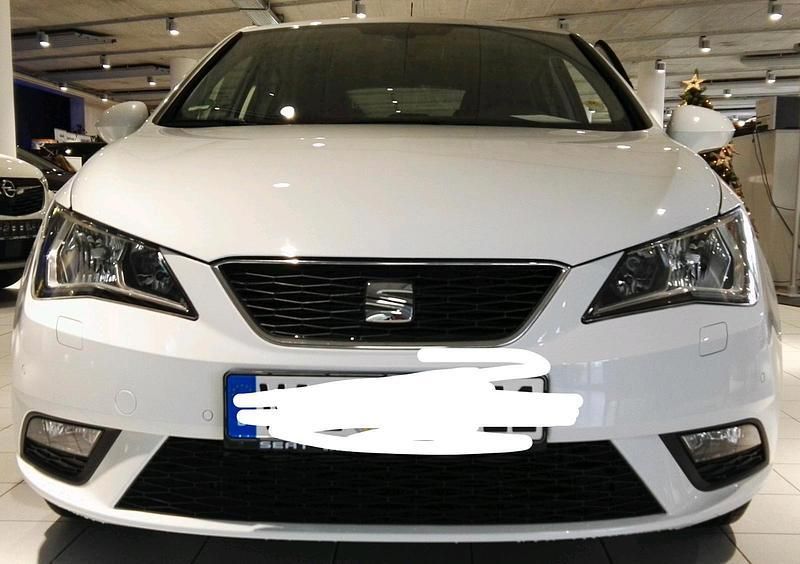 Weiß Gebraucht 2017 Seat Ibiza Kleinwagen | 6.700 € (Guter Preis) - Bild 1/4