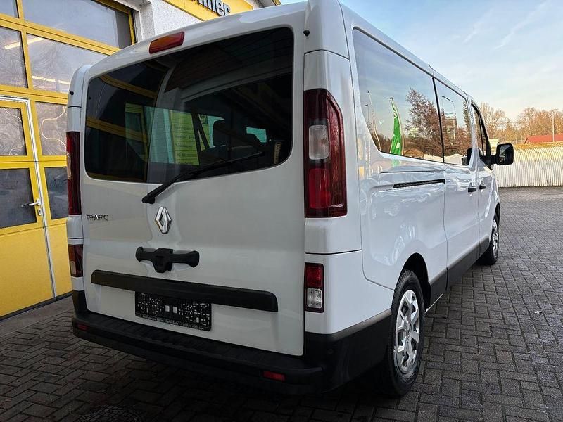 Gebraucht Renault Trafic 150 PS (110 kW) 2024 Weiß Van / Kleinbus