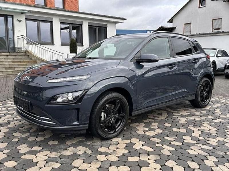 Gebraucht Hyundai Kona Edition 30+ 100 kW (136 PS) 2021 Blau SUV