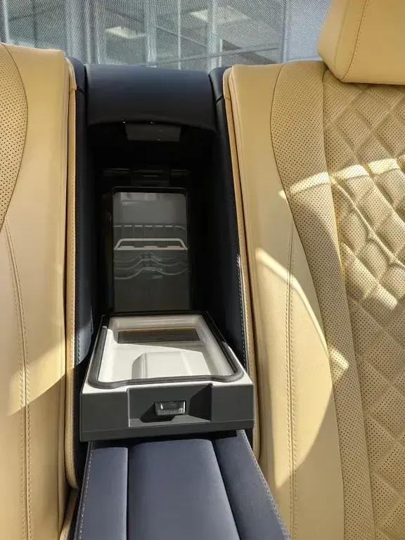 Gebraucht Bentley Flying Spur Mulliner 507 PS (372 kW) 2016 Blau Limousine