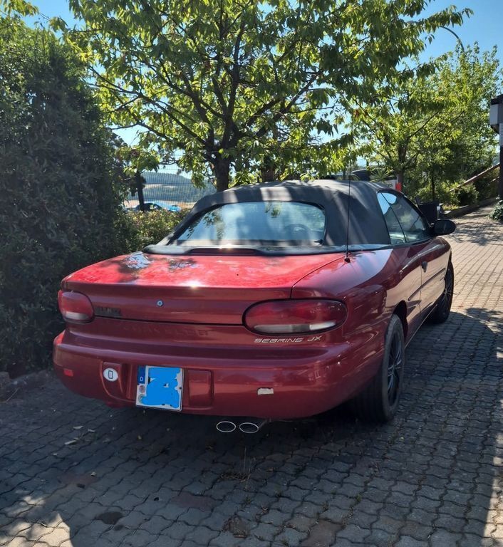 Gebraucht Chrysler Sebring Cabriolet 169 PS (124 kW) 1999 Rot Cabrio
