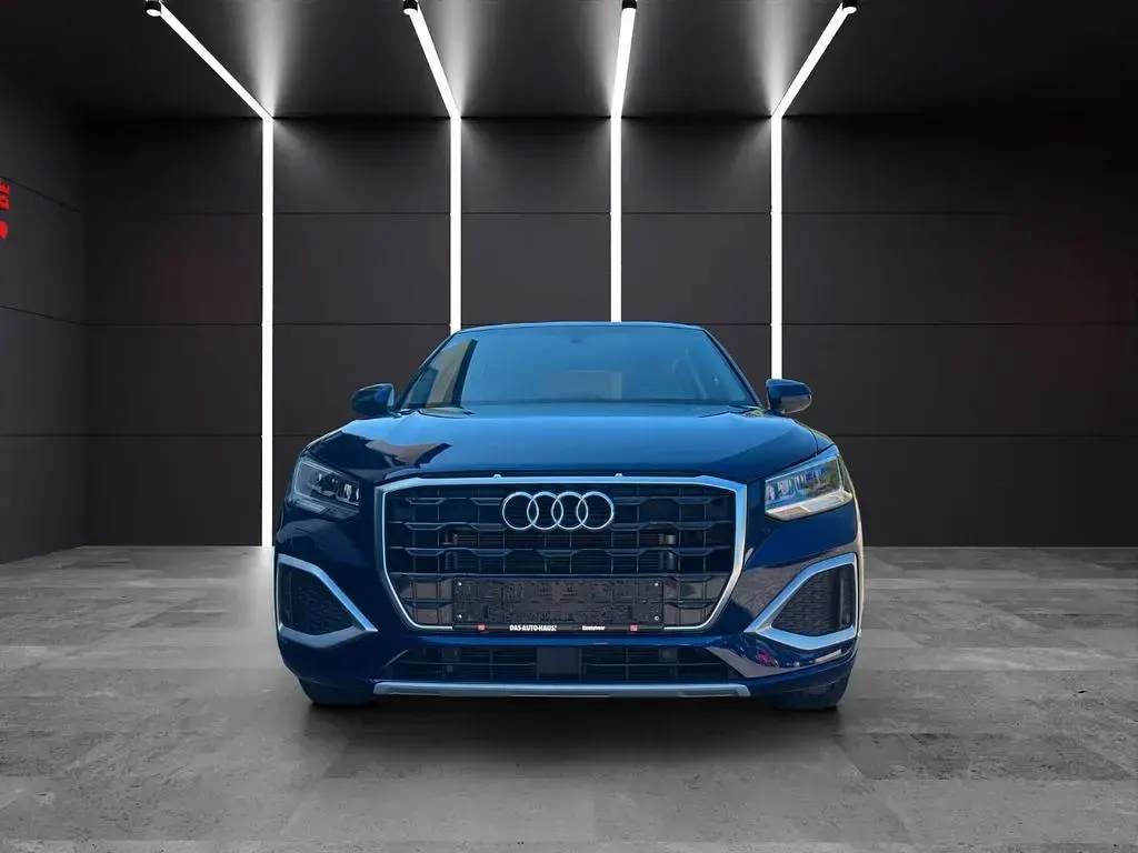 Gebraucht Audi Q2 Advanced 150 PS (110 kW) 2022 Blau SUV