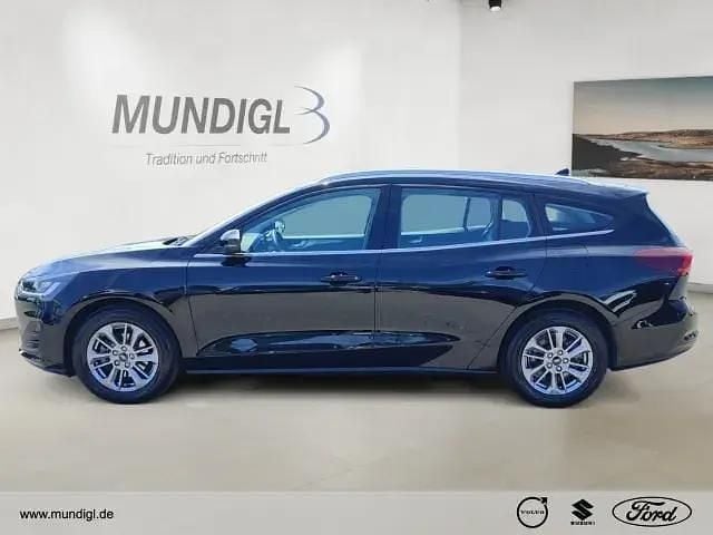 Używany Ford Focus Titanium 120 KM (88 kW) 2022 Czarny Kombi