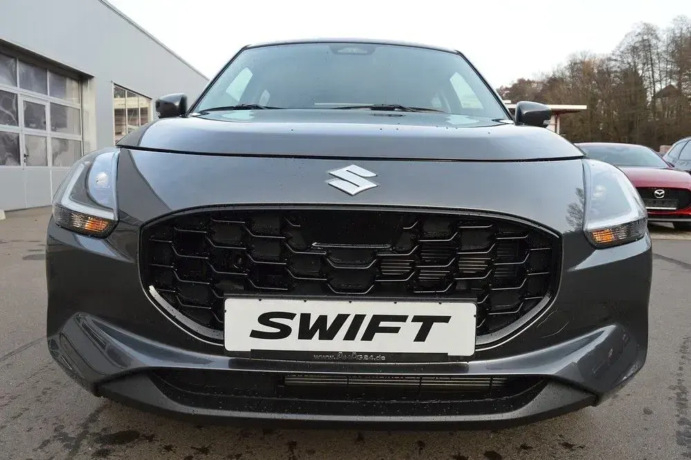 Neu Suzuki Swift Comfort+ 83 PS (61 kW) 2026 Mineral gray Kleinwagen
