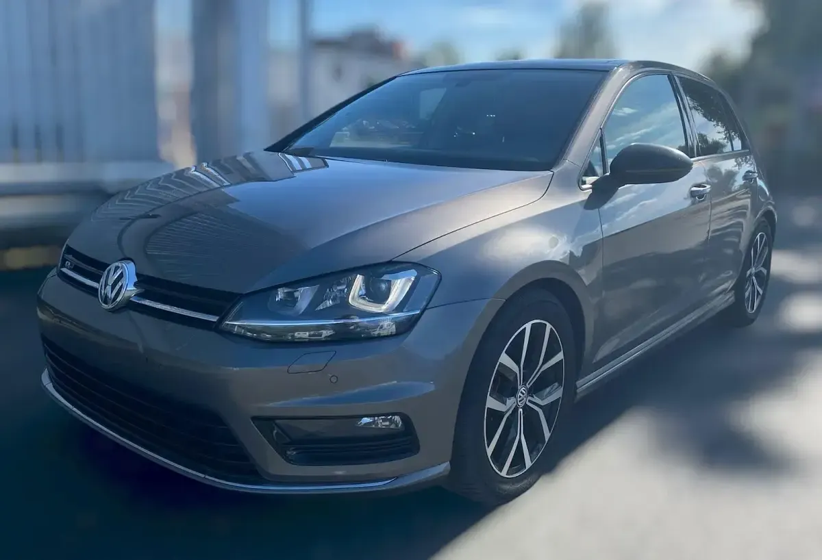 Gebraucht VW Golf VII Comfortline 140 PS (102 kW) 2014 Grau Kleinwagen