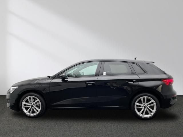 Gebraucht Audi A3 Sportback e-tron Business 204 PS (150 kW) 2021 Brillantschwarz Kleinwagen