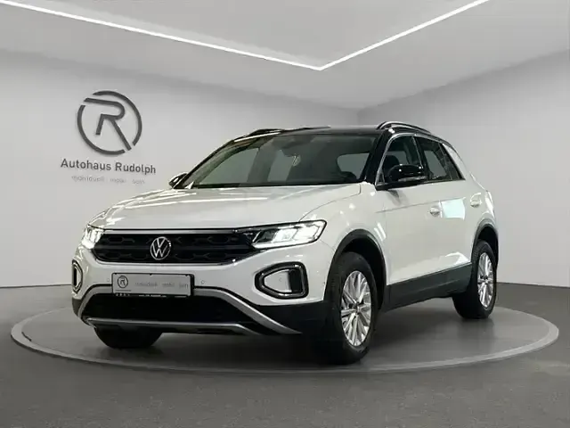 Gebraucht VW T-Roc Life 116 PS (85 kW) 2022 Pure white/deep black perleff SUV