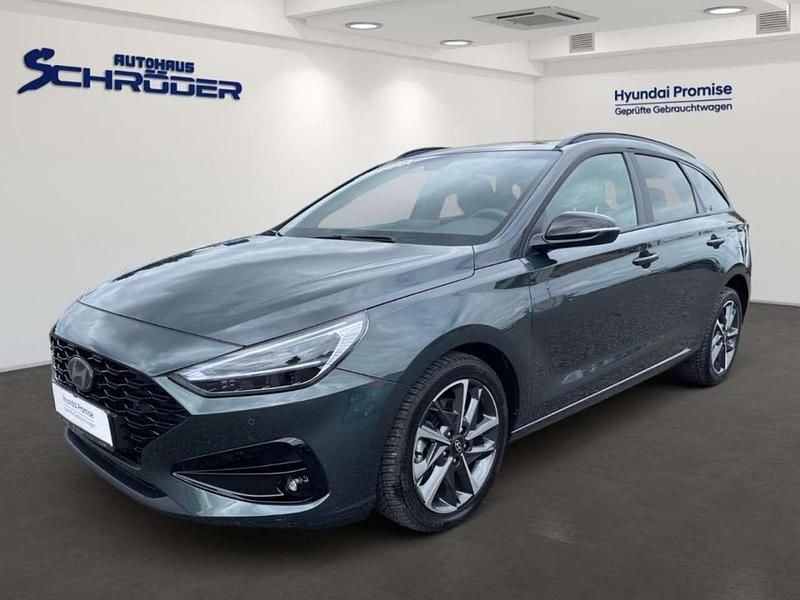Gruen Gebraucht 2024 Hyundai i30 Advantage Kombi | 23.990 € (Fairer Preis) - Bild 1/4