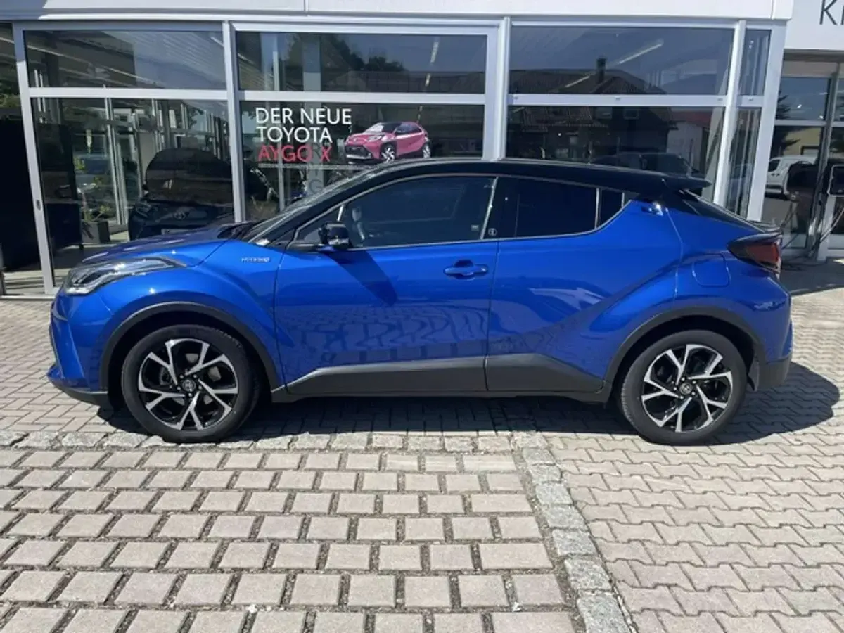 Gebraucht Toyota C-HR Team 184 PS (135 kW) 2020 Titanblau met. / dach schwarz SUV