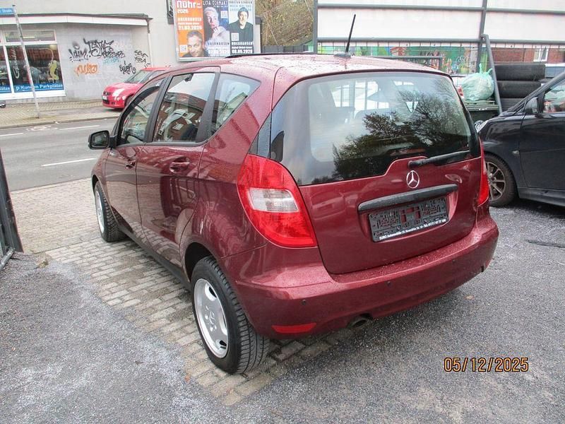 Gebraucht Mercedes A170 116 PS (85 kW) 2008 Rot Limousine