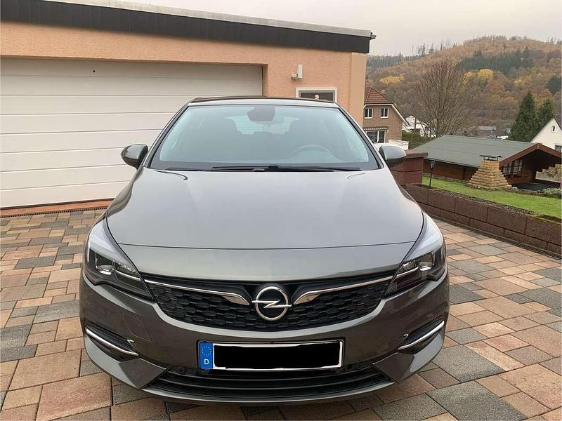 Gebraucht Opel Astra 131 PS (96 kW) 2020 Grau Limousine
