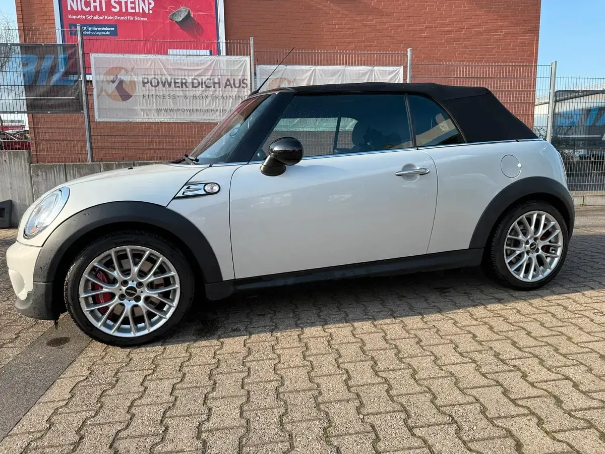 Gebraucht Mini John Cooper Works Cabriolet 210 PS (154 kW) 2011 Silber Cabrio