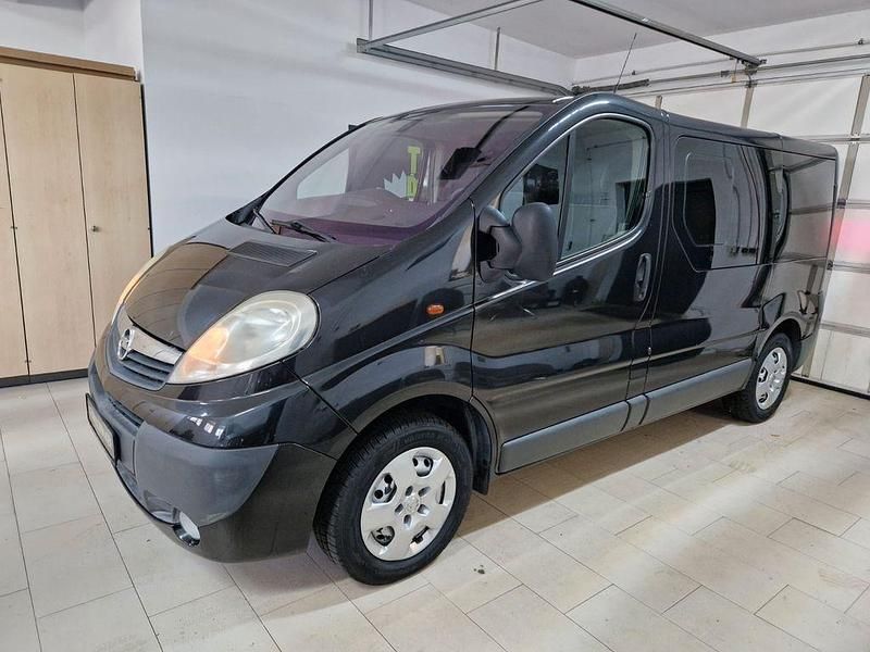 Gebraucht Opel Vivaro 114 PS (83 kW) 2012 Schwarz Van / Kleinbus