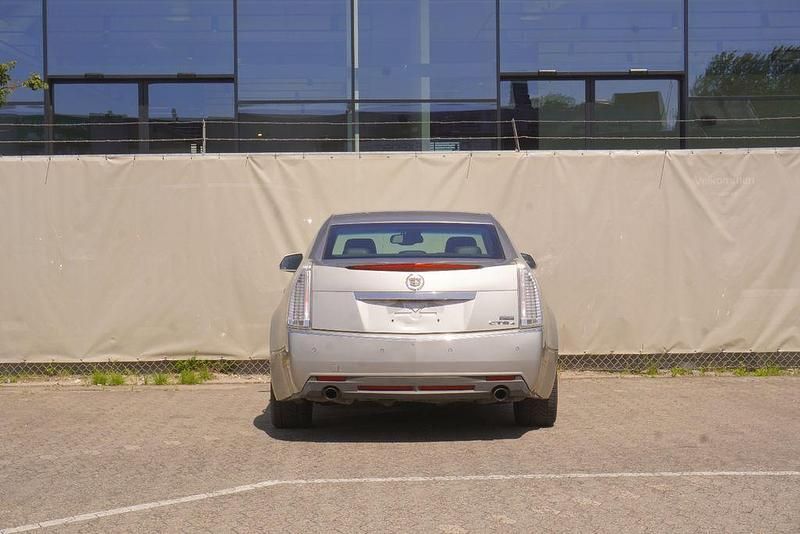 Gebraucht Cadillac CTS 322 PS (236 kW) 2010 Gold Limousine