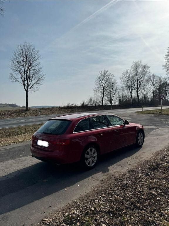 Gebraucht Audi A4 Ambiente 265 PS (194 kW) 2008 Rot Kombi