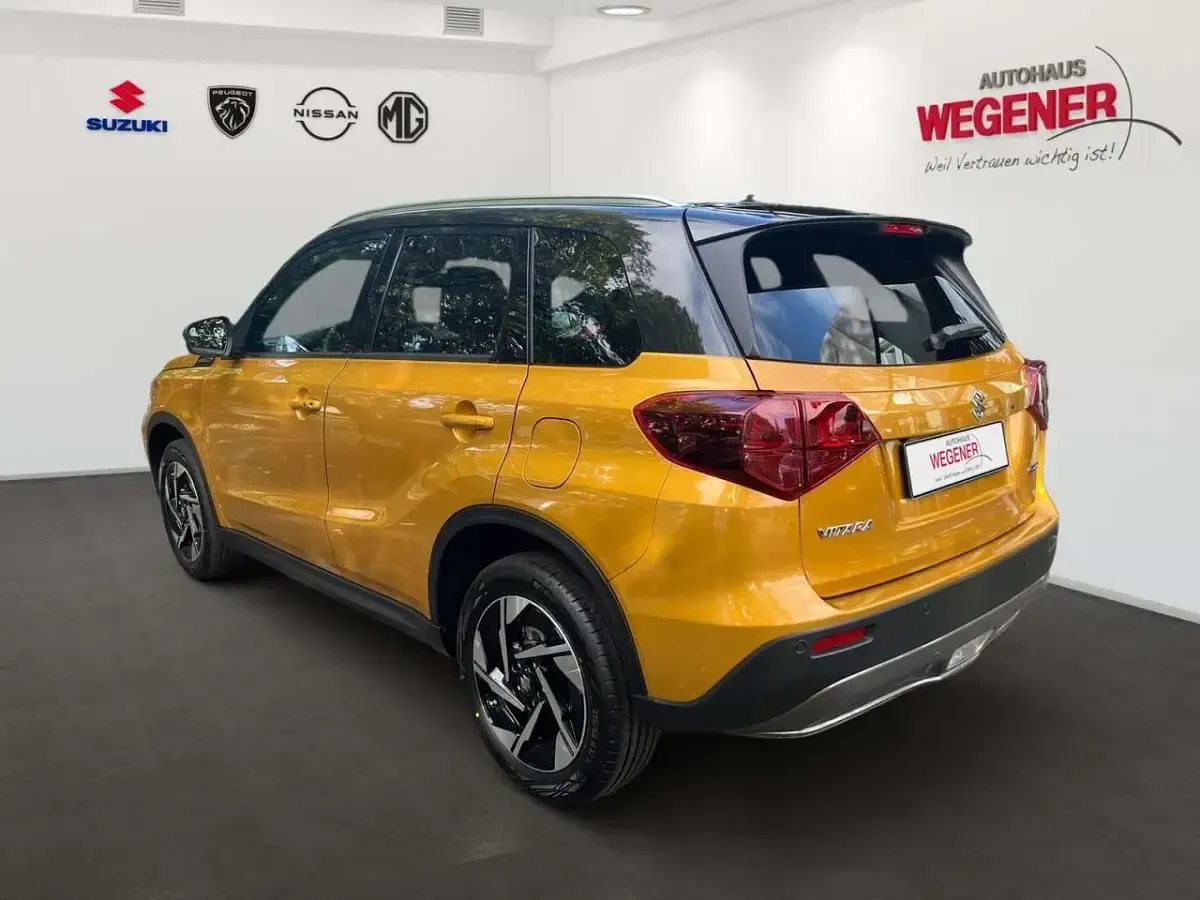 Gebraucht Suzuki Vitara Comfort+ 129 PS (94 kW) 2025 Gelb SUV