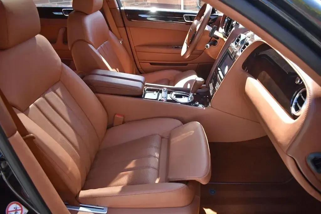 Gebraucht Bentley Continental Flying Spur 562 PS (413 kW) 2006 Schwarz Limousine