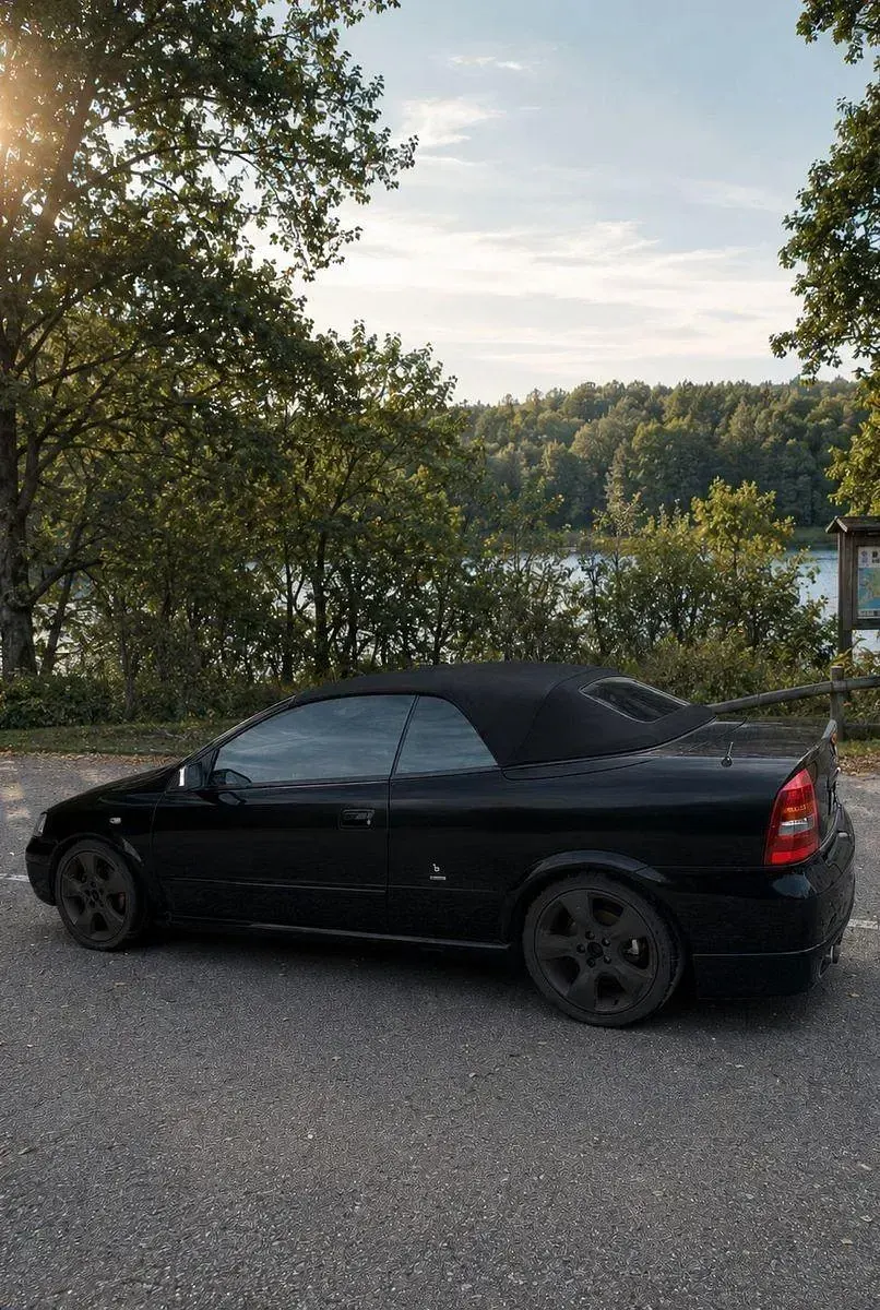 Gebraucht Opel Astra 147 PS (108 kW) 2004 Schwarz Cabrio