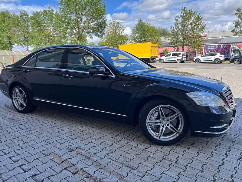 Schwarz Gebraucht 2011 Mercedes S600L Limousine | 26.000 € - Bild 1/4
