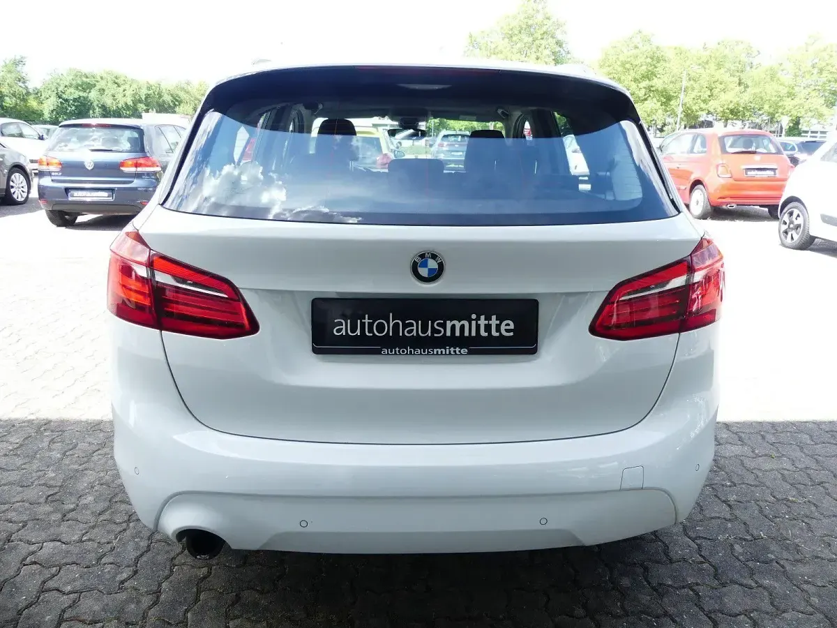 Gebraucht BMW 216 Active Tourer Advantage 150 PS (110 kW) 2020 Weiß Van / Kleinbus