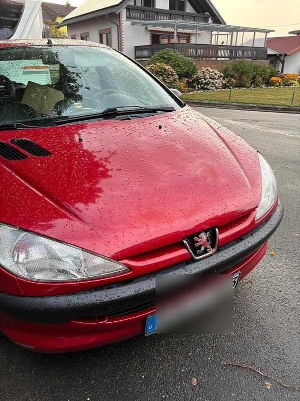 Rot Gebraucht 2001 Peugeot 206 Limousine | 1.200 € (Fairer Preis) - Bild 1/4
