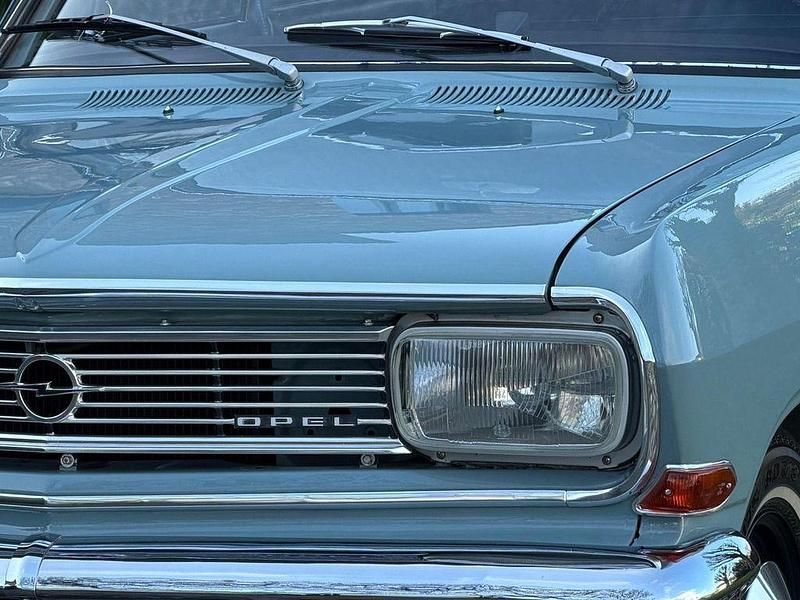 Usado Opel Olympia 1966 Azul Van