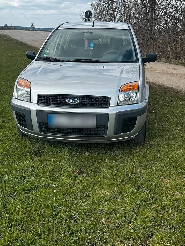 Gebraucht Ford Fusion 75 PS (55 kW) 2009 Silber Kleinwagen