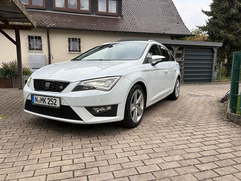 Weiß Gebraucht 2016 Seat Leon FR Kombi | 9.900 € (Fairer Preis) - Bild 1/4