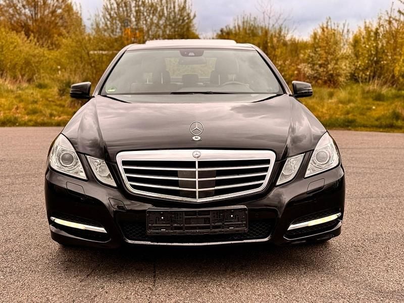 Usata Mercedes E300 231 CV (169 kW) 2012 Nero Berlina
