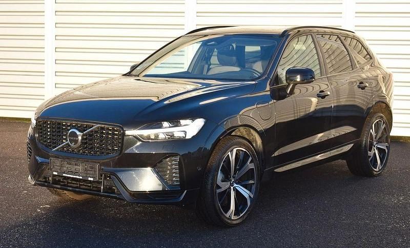 Onyx black / metallic Gebraucht 2023 Volvo XC60 Plus SUV | 42.800 € (Superpreis) - Bild 1/4