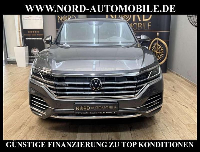 Gebraucht VW Touareg Elegance 381 PS (280 kW) 2021 Siliziumgrau metallic (metallic) SUV