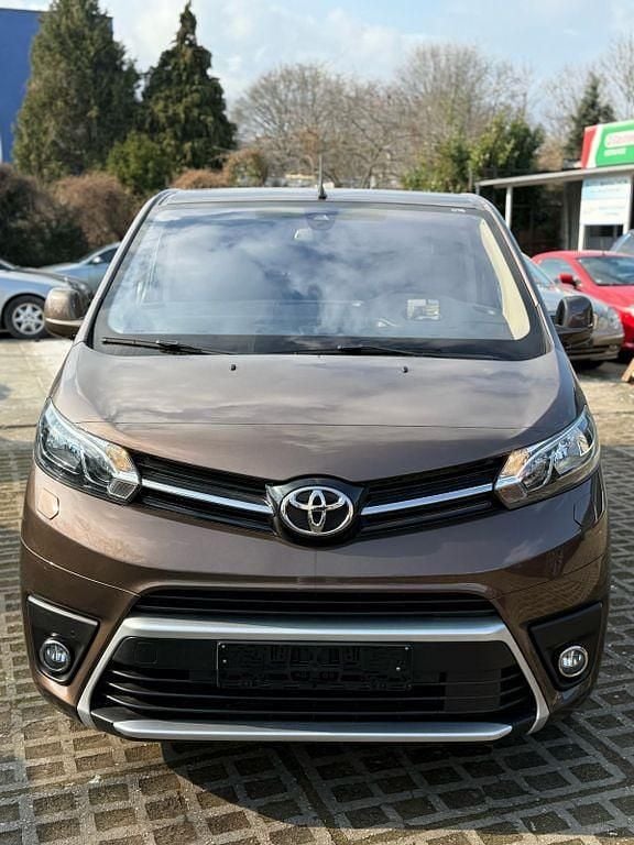 Gebraucht 2021 Toyota Proace Verso Comfort Kombi | 34.500 € - Bild 1/4