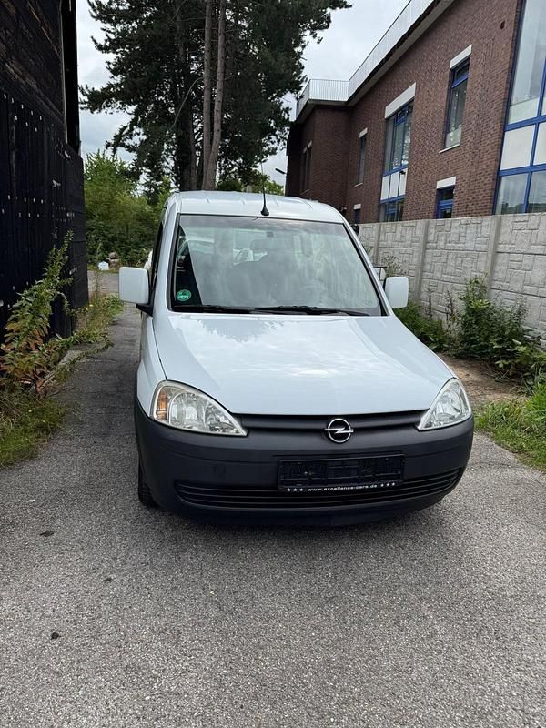 Second-hand Opel Combo 90 CP (66 kW) 2008 Alb Monovolum