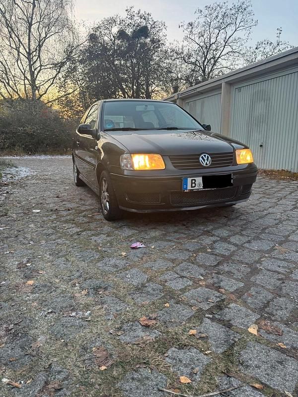 Schwarz Gebraucht 2001 VW Polo Kleinwagen | 3.000 € (Teuer) - Bild 1/4