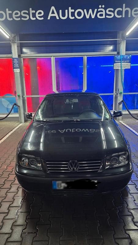 Gebraucht VW Bora 116 PS (85 kW) 2003 Schwarz Limousine