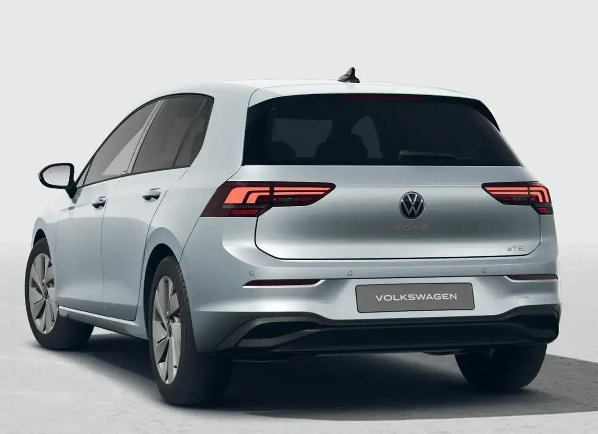 Ny VW Golf VIII 150 HK (110 kW) 2026 Sølv Sedan