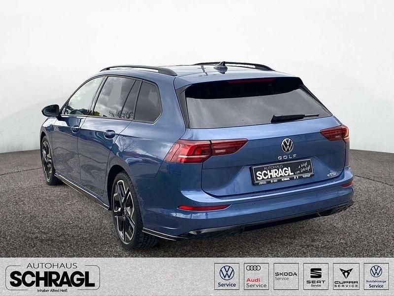 Neu VW Golf VIII R-line 150 PS (110 kW) 2025 Anemonenblau metallic Kombi