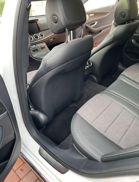 Gebraucht Mercedes E220 194 PS (142 kW) 2019 Weiß Limousine