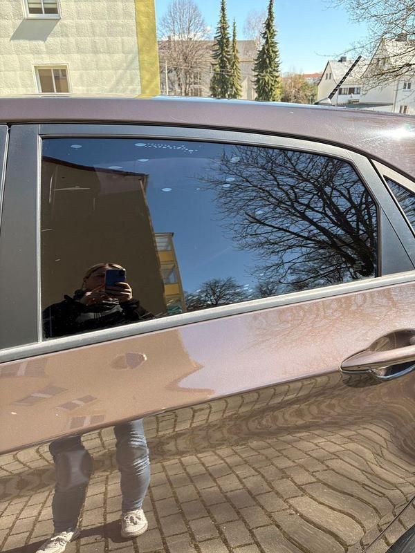 Gebraucht Hyundai i30 Classic 101 PS (74 kW) 2017 Braun Limousine