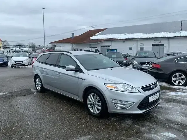 Gebraucht Ford Mondeo 160 PS (117 kW) 2012 Silber metallic Kombi