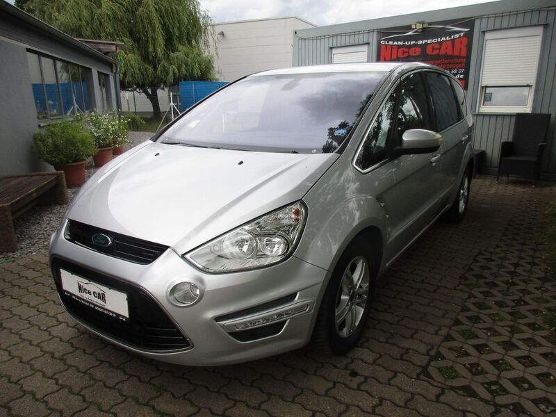 Silber Gebraucht 2011 Ford S-MAX Titanium Van / Kleinbus | 8.999 € (Fairer Preis) - Bild 1/4